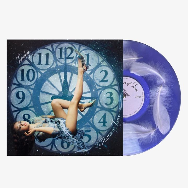 Laufey - A Matter of Time【限量羽毛壓入式彩膠】 (黑膠唱片 LP) 封面