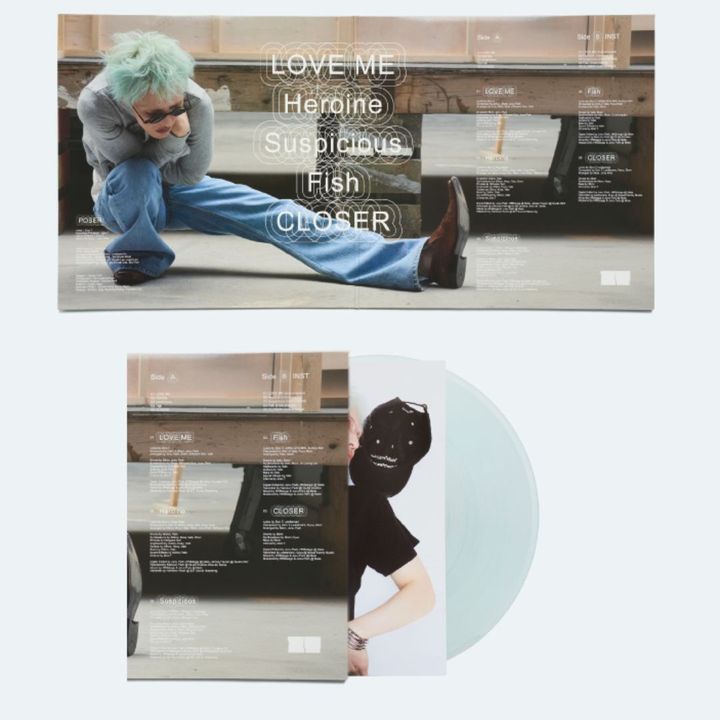 ZION.T - 迷你專輯：POSER 【藍色彩膠｜限量1000張手寫編號】（黑膠唱片 LP） 內頁 1