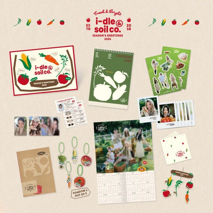 I-DLE - 2026 Season Greetings 【2026 年曆】（官方周邊） 內頁 1