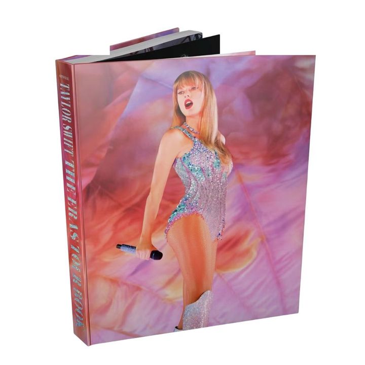 泰勒絲 Taylor Swift - The Eras Tour Book（Target 獨家｜相冊）＊請勿與其它商品一同下單＊ 封面