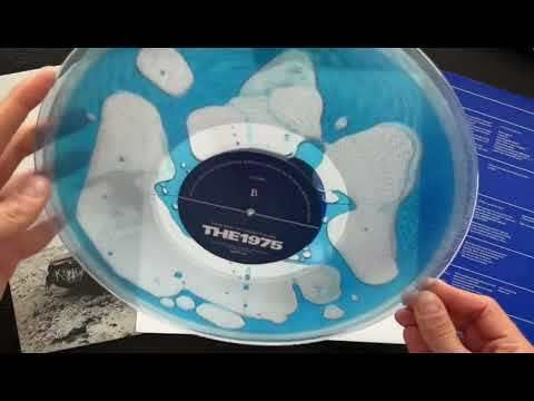 [液態膠] The 1975 - Being Funny In A Foreign Language（黑膠唱片 LP） 內頁 1