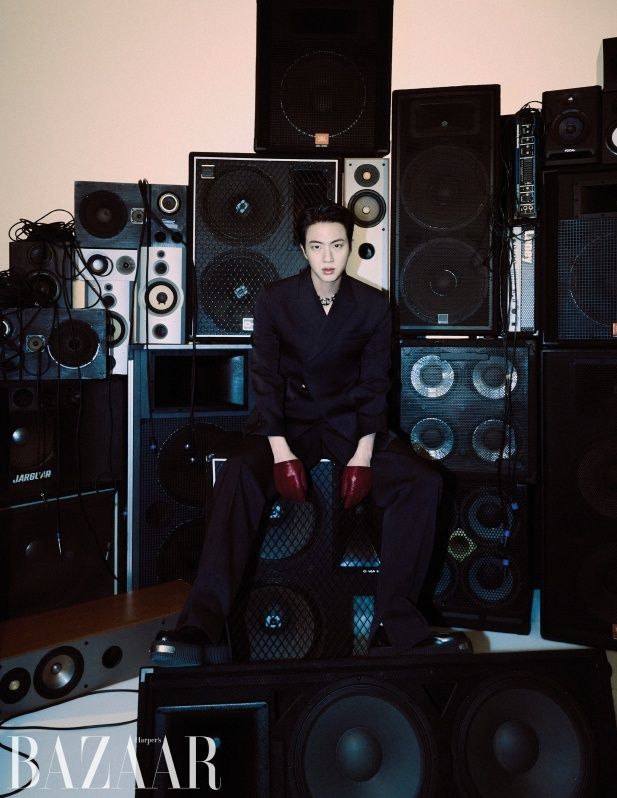 Harper's BAZAAR KOREA 2024.09: 封面人物 BTS JIN (韓國雜誌) 內頁 1