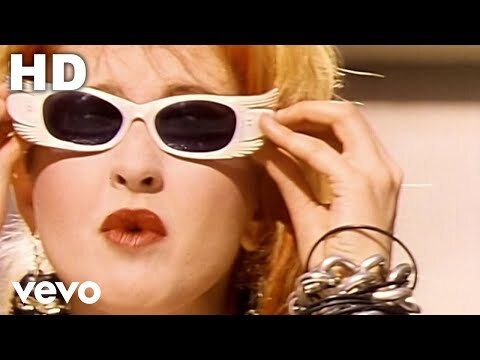 Cyndi Lauper- She's So Unusual（Indie獨家款｜藍色彩膠｜黑膠唱片 LP） 內頁 1