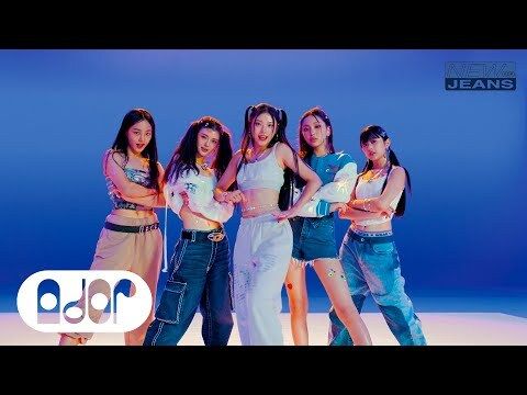 NewJeans- 1st EP: New Jeans ( 一般版｜CD ) 內頁 1