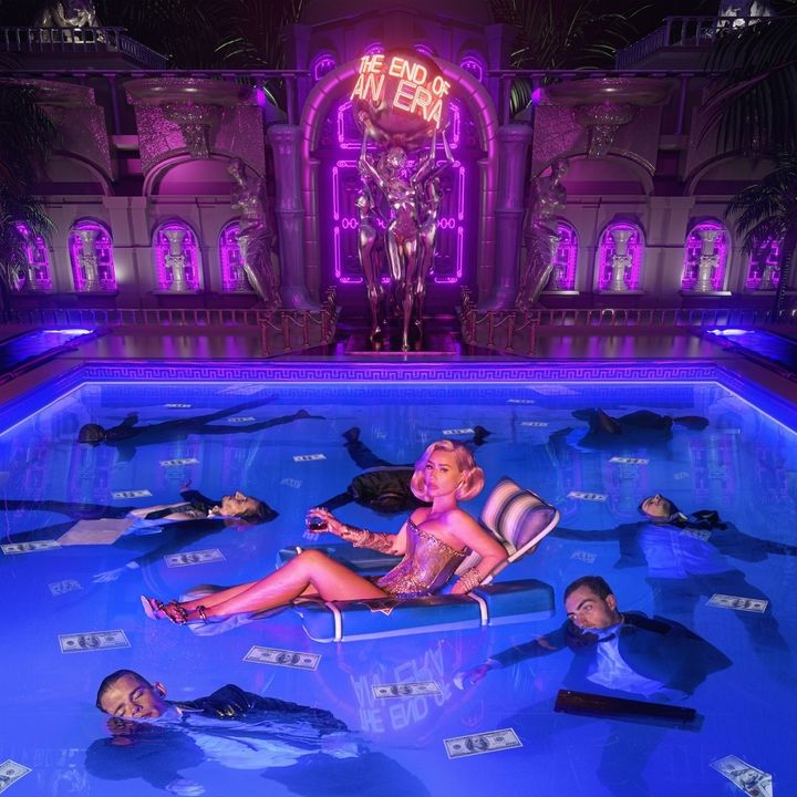 [LP] Iggy Azalea - The End of an Era (Deluxe) (紅藍紫渲染膠) 內頁 1