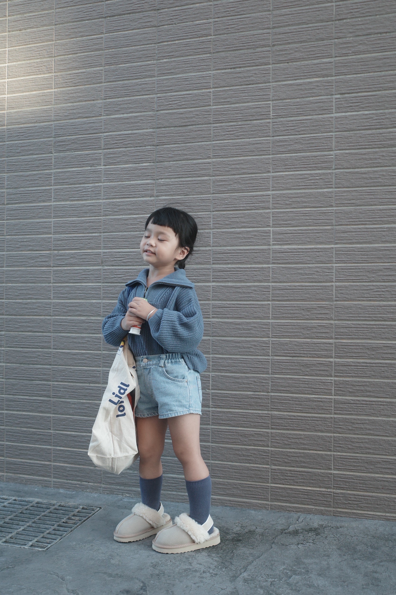 E229A8FE-30FA-4683-BD1D-5A2FE28968E5