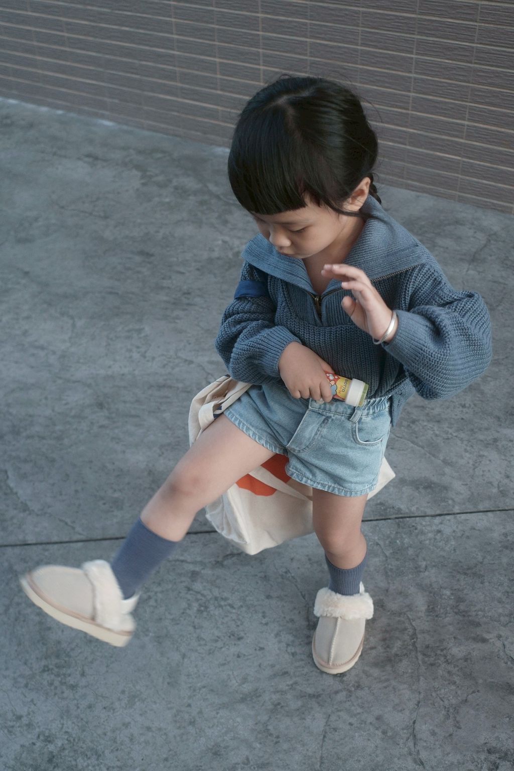 A65CFC1A-5AEF-46BF-81B9-10588BF98F33