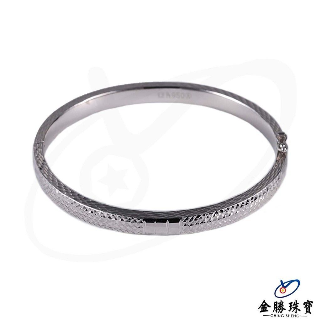 tw-11134207-820la-mrpljnblg8hx88