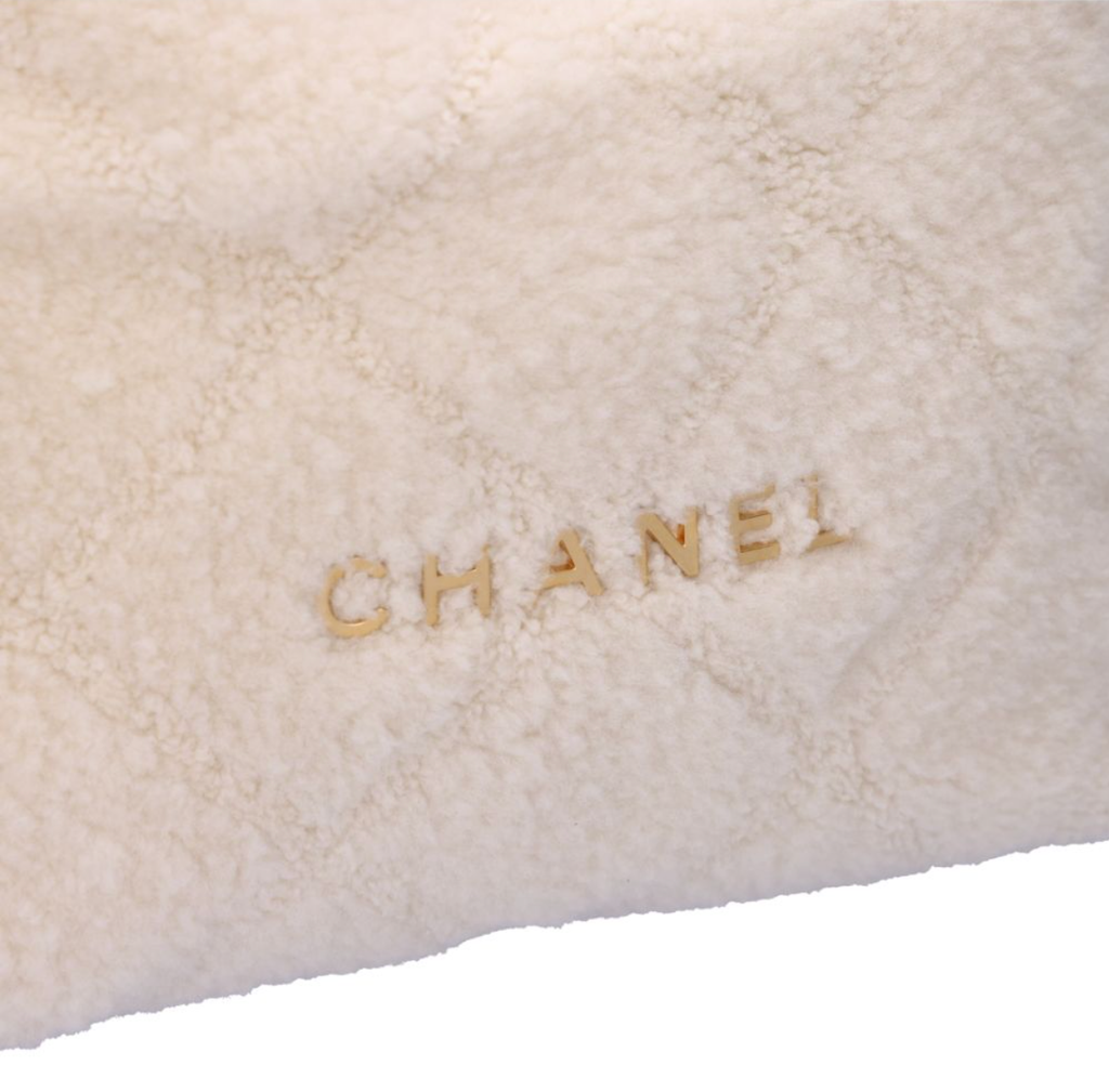 CHANEL 香奈兒 米色 剪羊毛 22 Bag 小號 AS32606