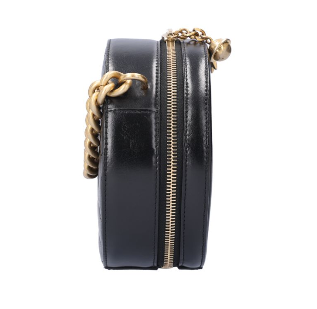CHANEL 香奈兒 黑色皮革圓餅包 金扣 A919461