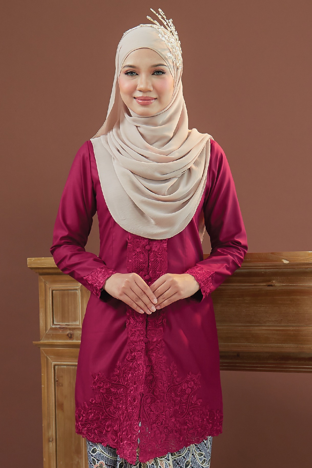 GHASIDAH MAROON