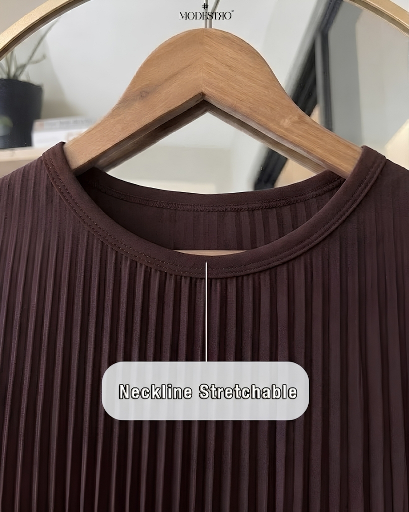 Mahorganhy Brown closeup neck