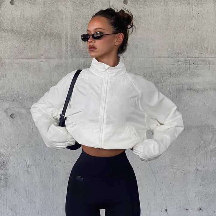 FUFFY WHITE CROP BOMBER -899$