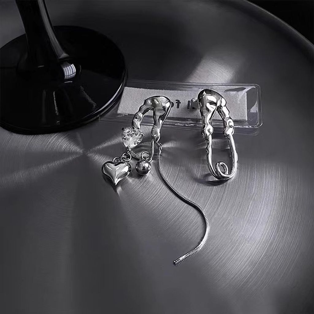 SILVER HEART EARRINGS - 490$-6