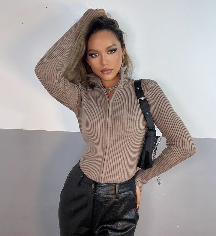 KNITTED ZIPPER FRONT TURTLENECK -2