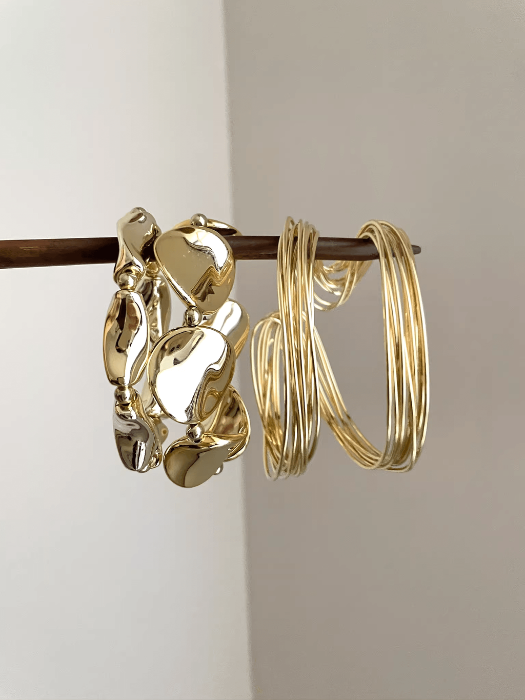 O1CN01mMRd9v1G7rF9tn7wT~livephoto~_!!2219319610576