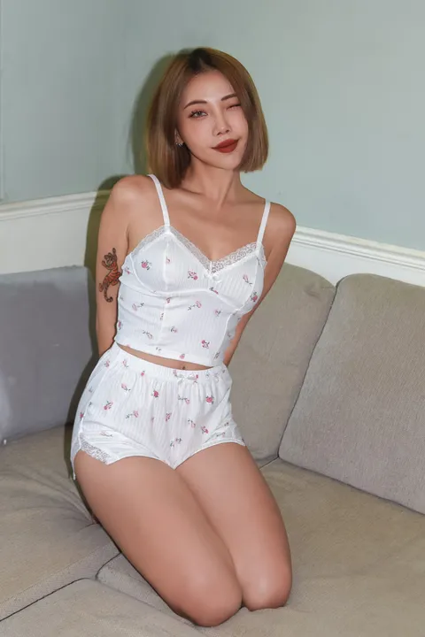 7FBB0156-D33F-4D84-A96A-F6B8A910B35A