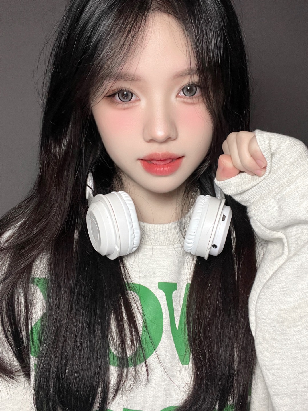 1702136223133