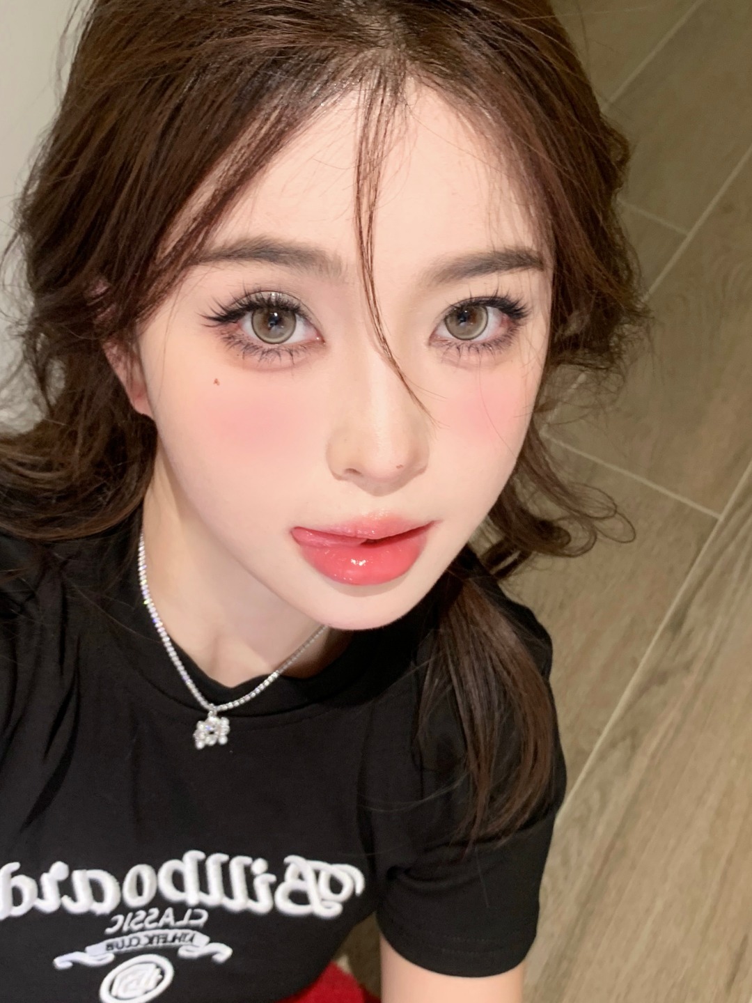 1728203051581