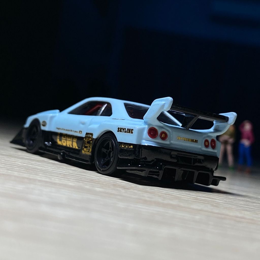 Custom Hot Wheels R34 LBWK Baby Blue ER34 – Jiwacustom