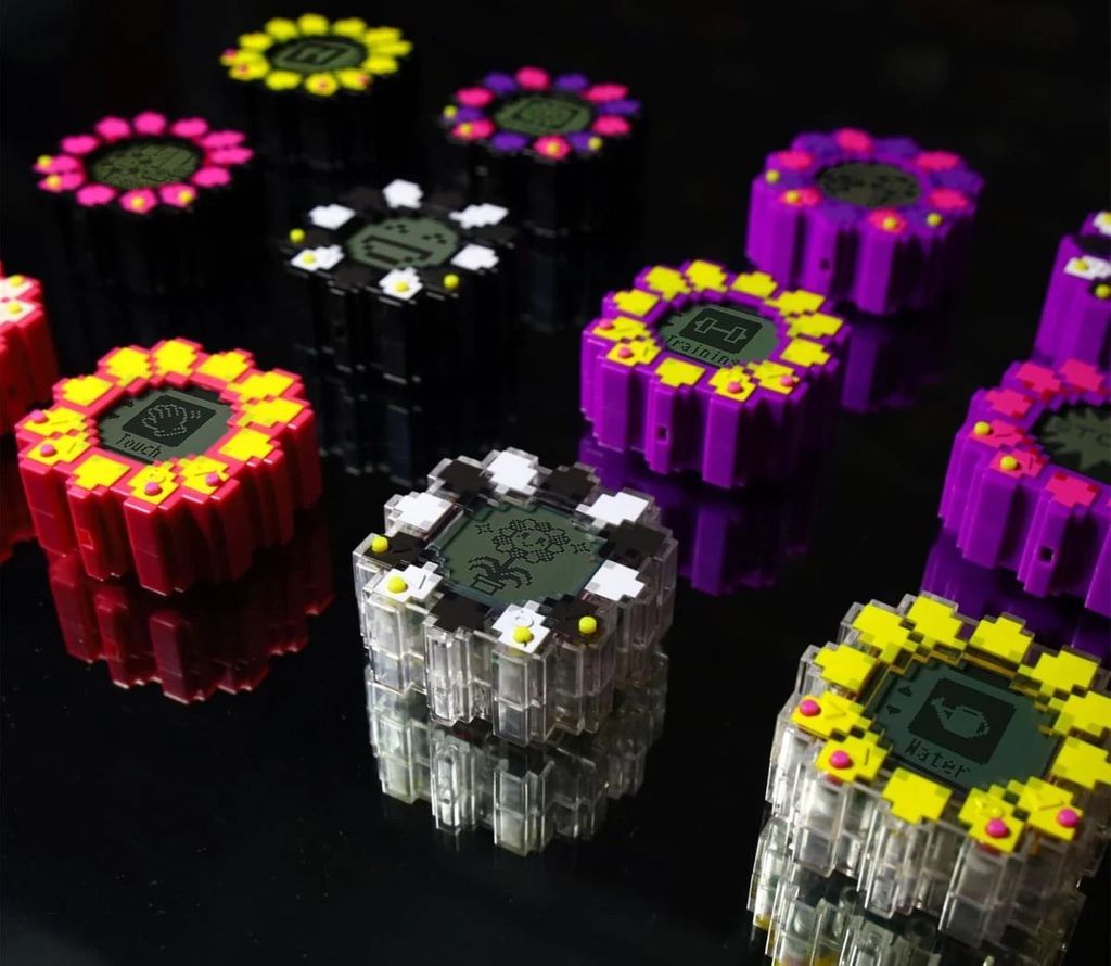 村上隆 Flower Go Walk 電子花遊戲機 多色 / 預購商品