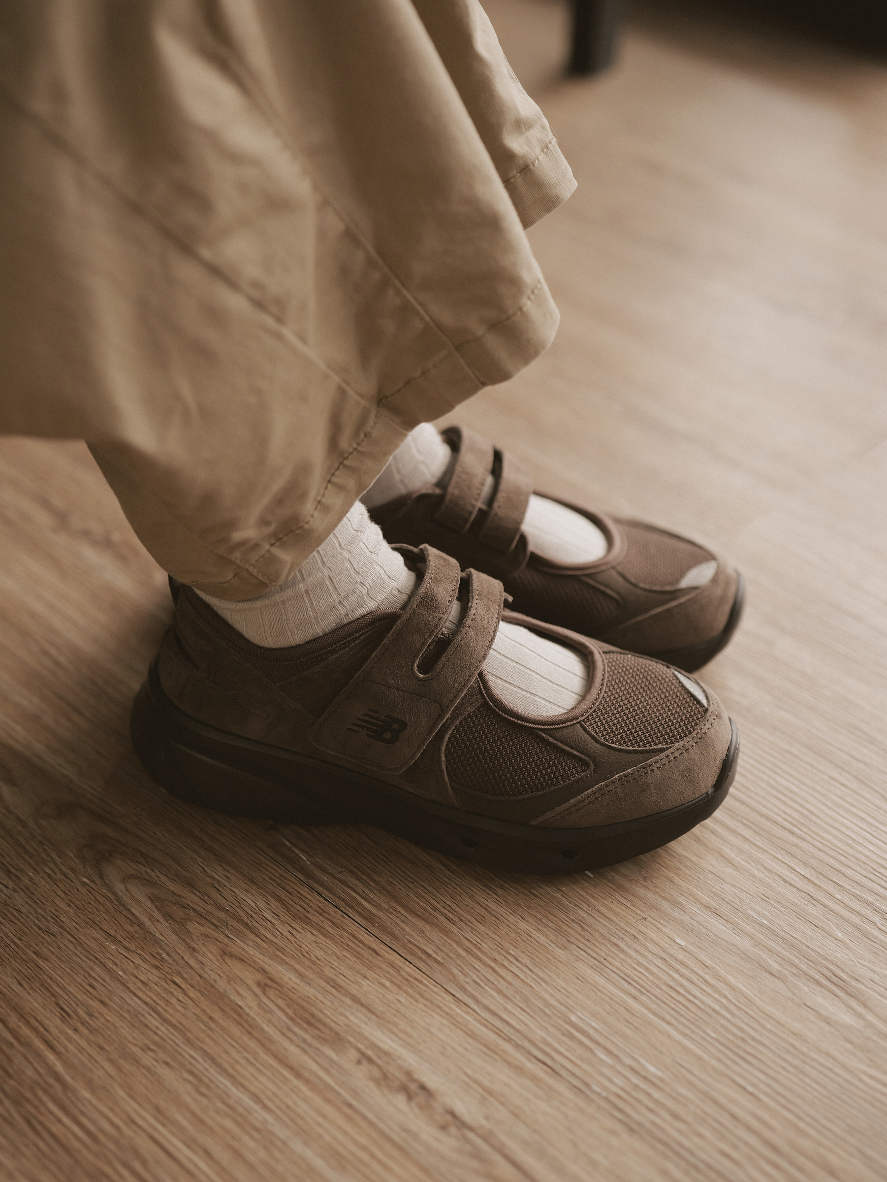 韓國限定New Balance Breeze 咖啡棕色瑪莉珍鞋– day tripper selection
