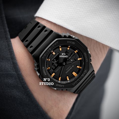 G-SHOCK GA-2100 ローズゴールド/ブラック G-Shock goes full metal for gold, black and silver CasiOaks
