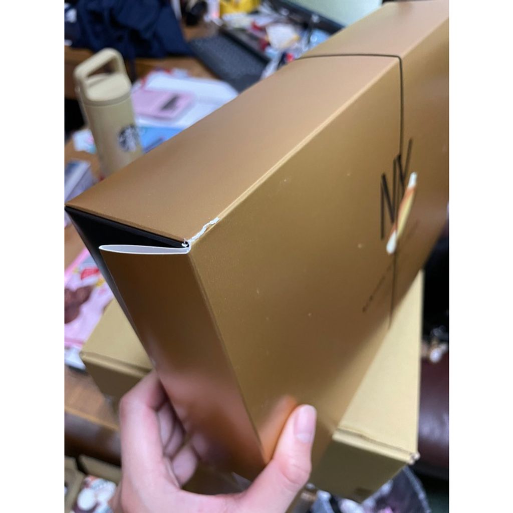 tw-11134207-23010-87g428wh8kmv4e