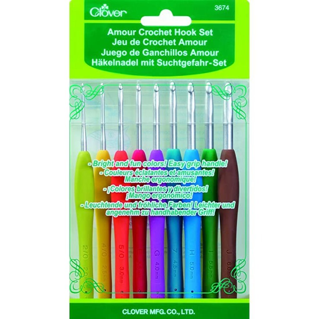 Clover Amour Crochet Hook Set including 9 pcs of different sizes