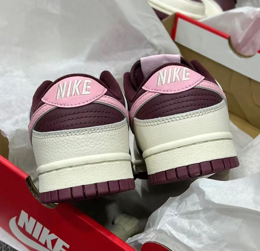 Nike Dunk Low Valentine's Day (2023) 27.5cm DR9705-100-