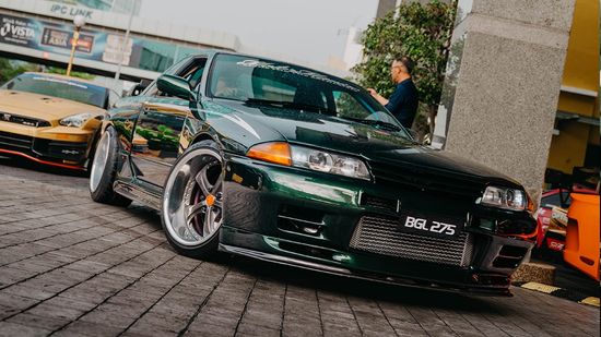 NOT MADE TO BLEND IN | Motormaniac.co