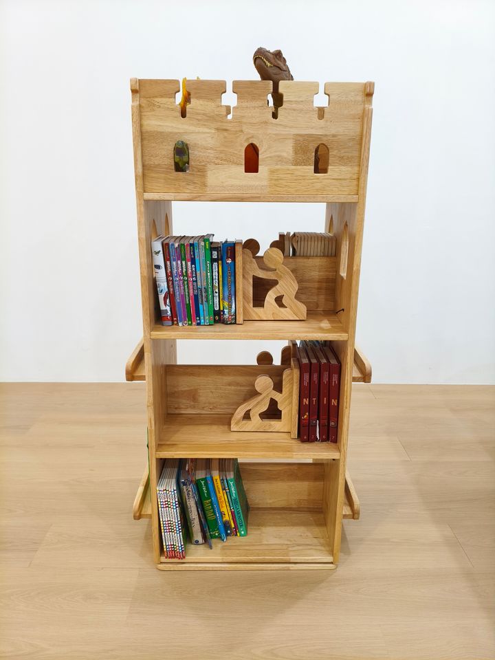 Rotating bookshelf