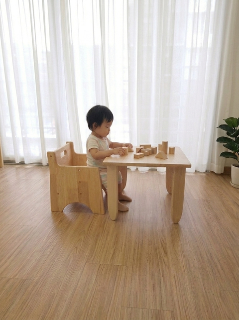 Kid weaning table