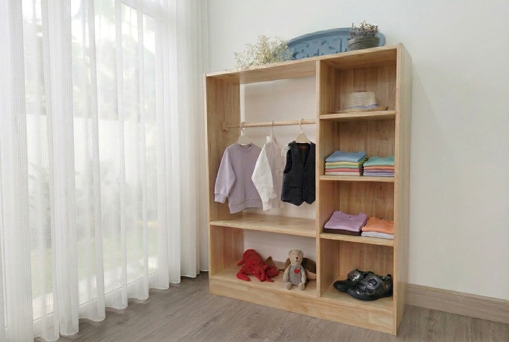 Kids wardrobe