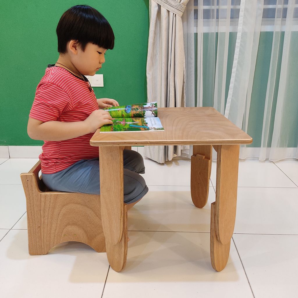 Unicraft weaning table and chair