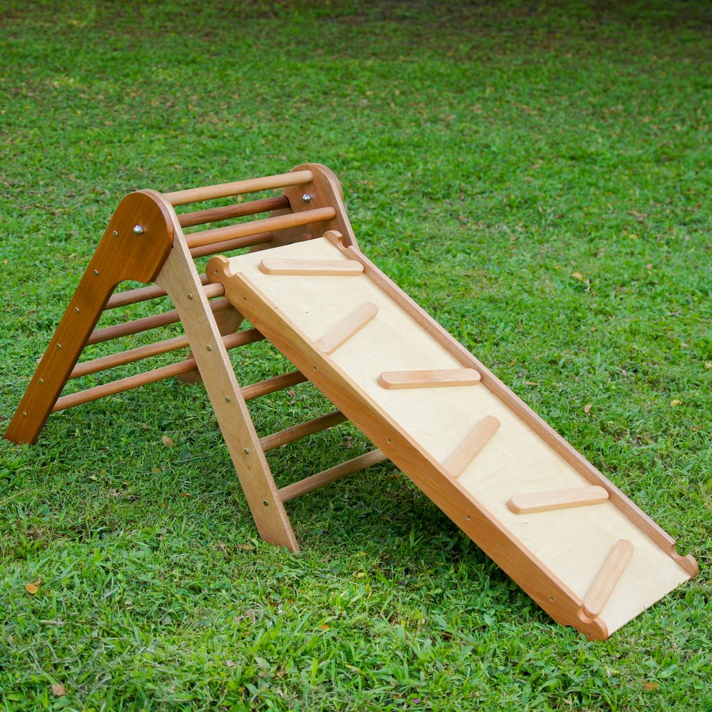 Pikler Triangle with reversible ramp