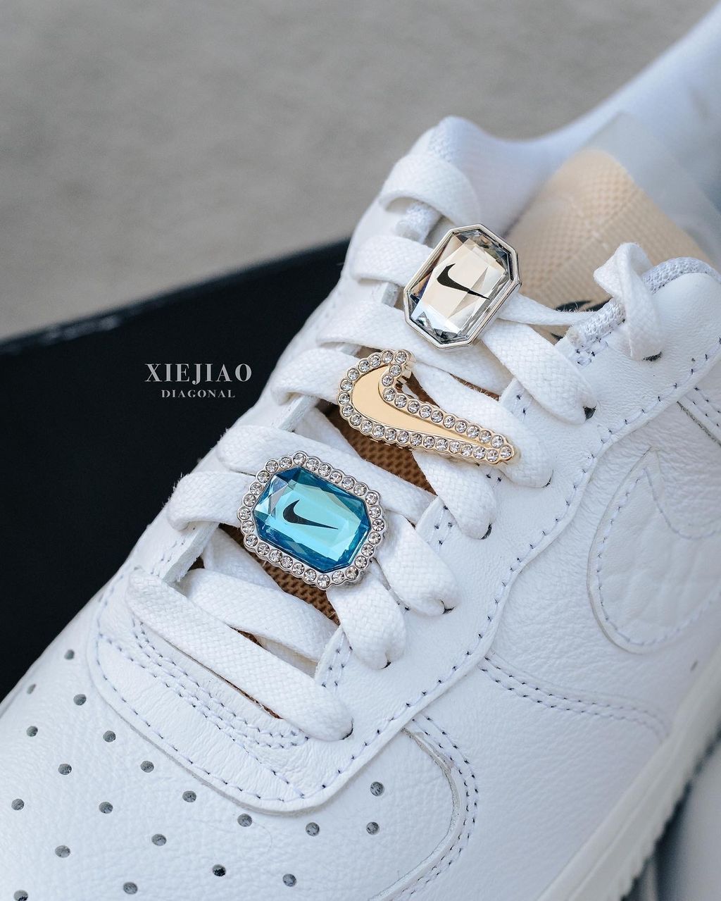 預購7-14天】Nike W Air Force 1 '07 Low LX 預購7-14天】Nike W Air Force 1 '07 Low LX