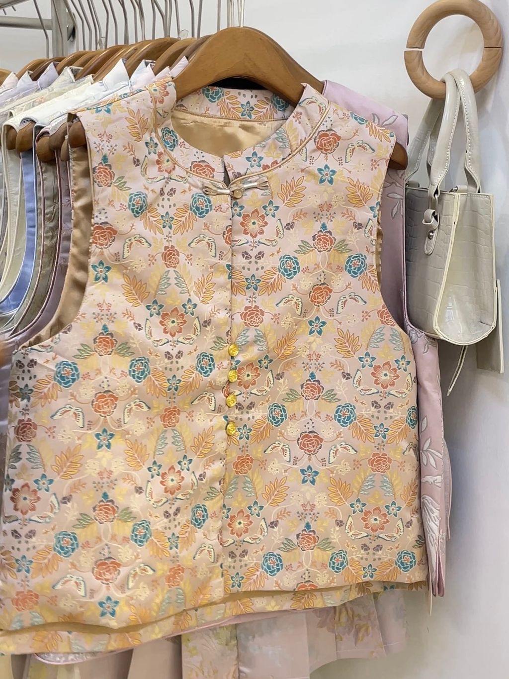 image_CA7BA747-DCE4-43AF-982E-349C084556BB_1762148388