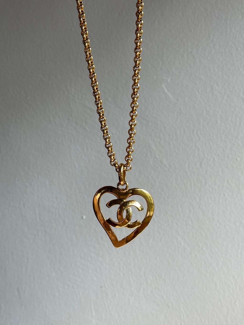 Vintage Chanel gold heart necklace – Livz Vintage