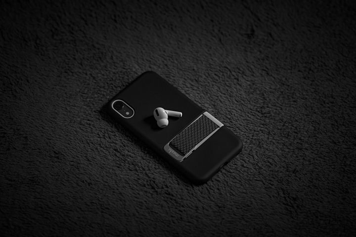 omid-armin-lURwck8eokg-unsplash