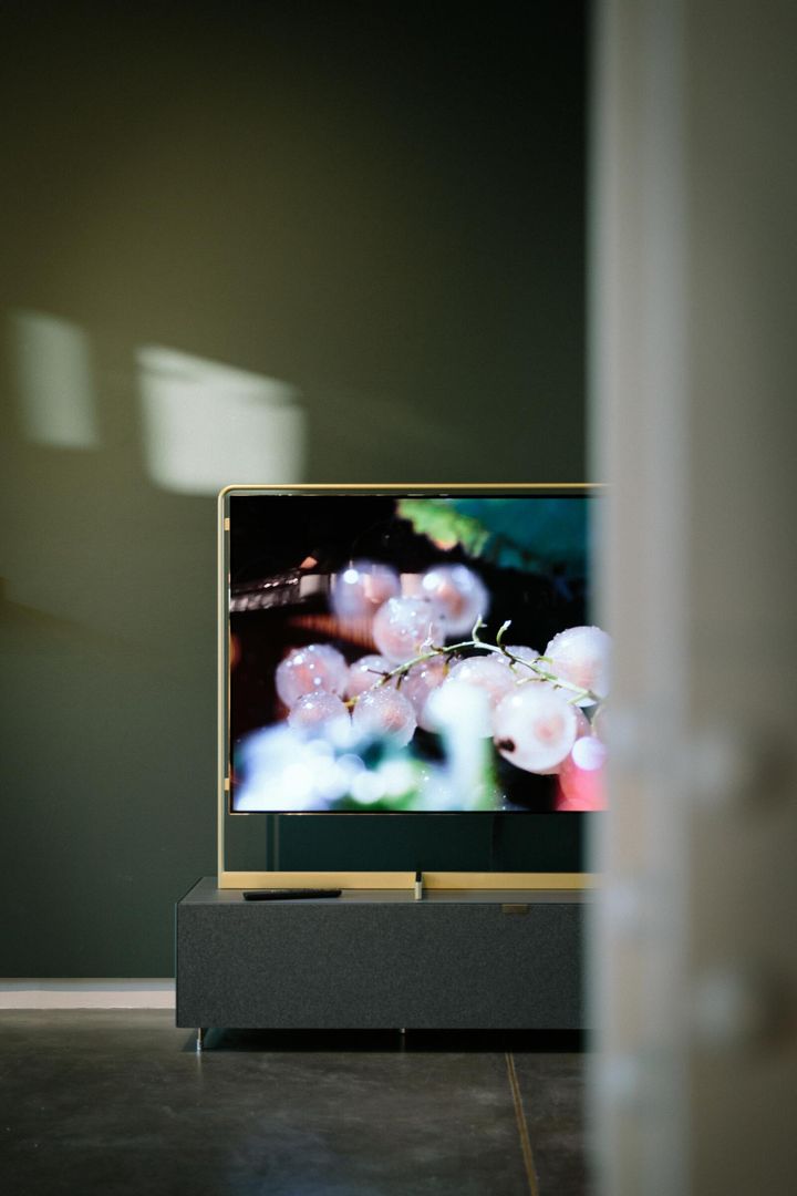 loewe-technology-nUrnx3SnDlM-unsplash
